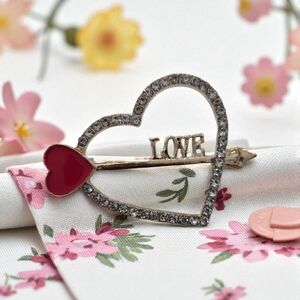 🔥Heart-Shaped Love Brooch with Red and Silver Accents🔥